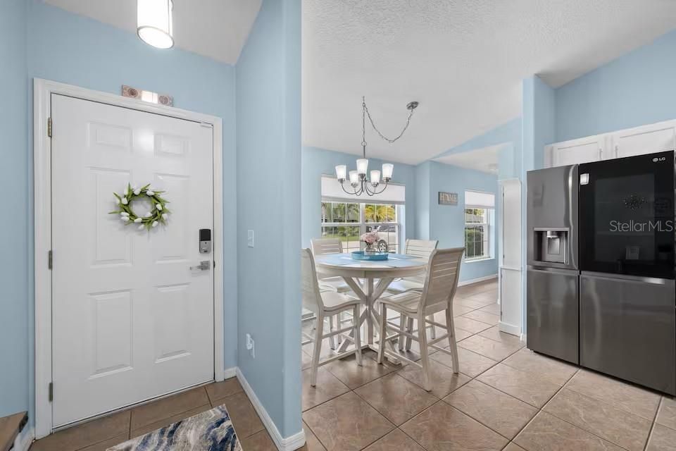 En Venta: $344,900 (3 camas, 2 baños, 1268 Pies cuadrados)