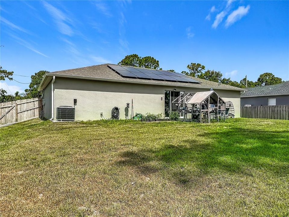 For Sale: $279,900 (3 beds, 2 baths, 1239 Square Feet)