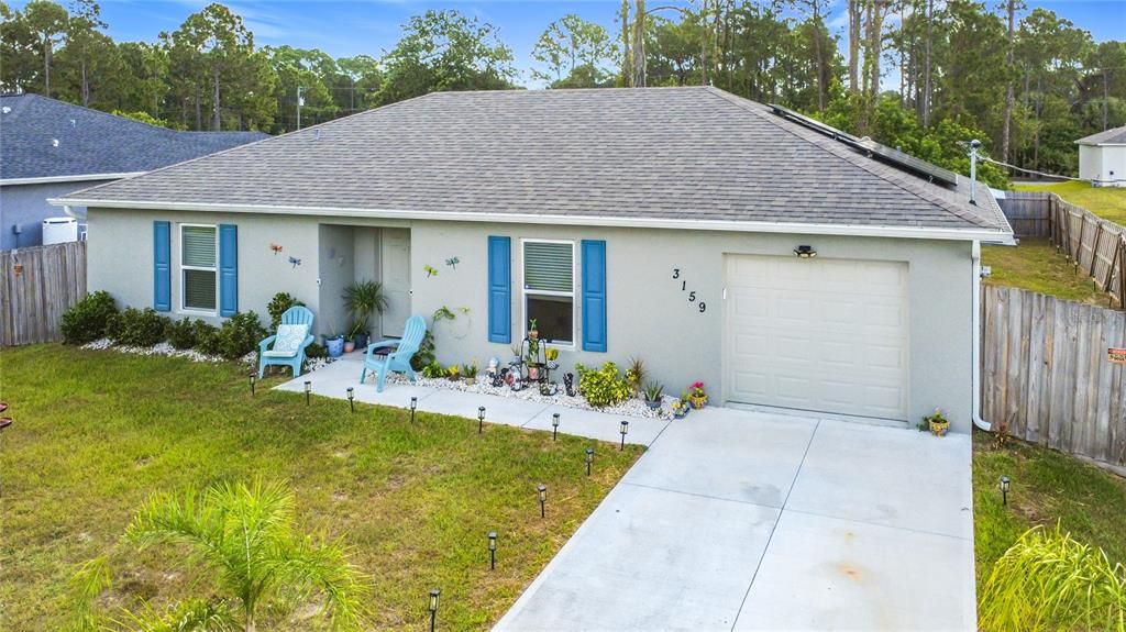 For Sale: $279,900 (3 beds, 2 baths, 1239 Square Feet)