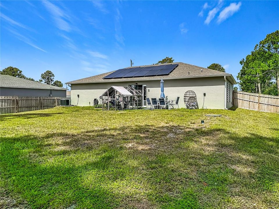 For Sale: $279,900 (3 beds, 2 baths, 1239 Square Feet)