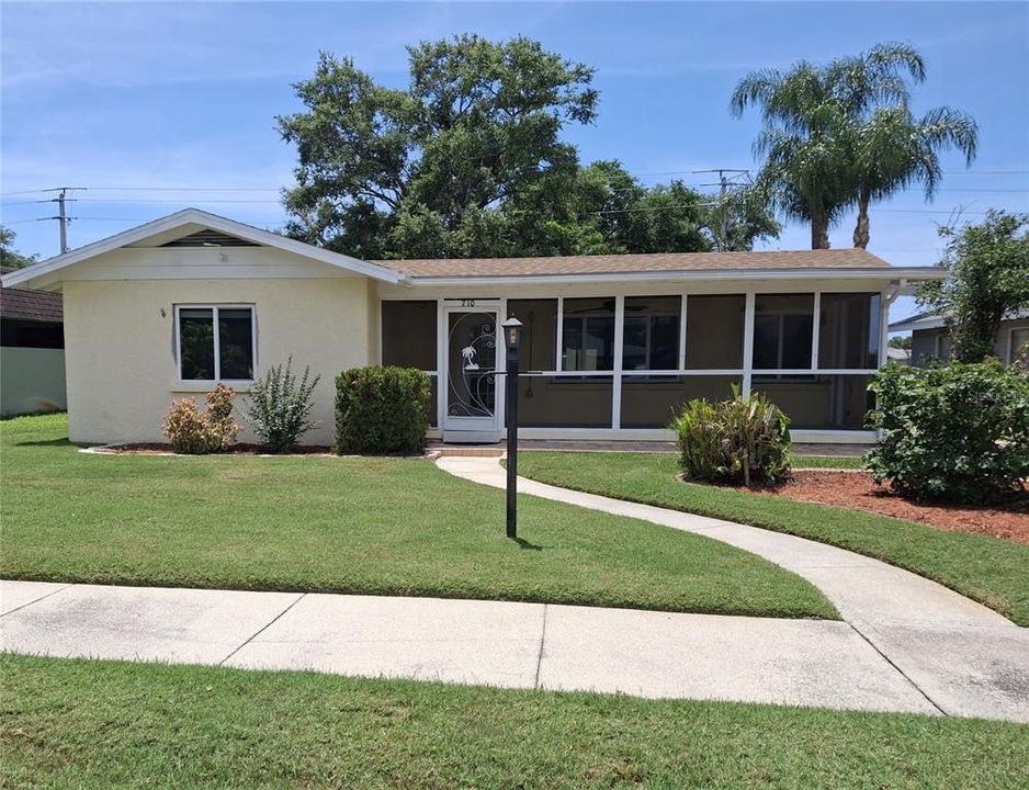 For Sale: $415,000 (3 beds, 2 baths, 1955 Square Feet)