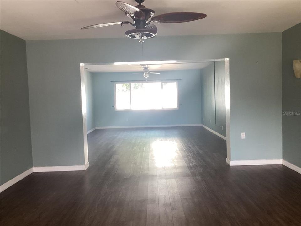 For Sale: $415,000 (3 beds, 2 baths, 1955 Square Feet)