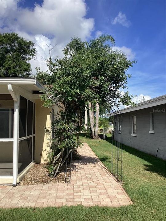 For Sale: $415,000 (3 beds, 2 baths, 1955 Square Feet)