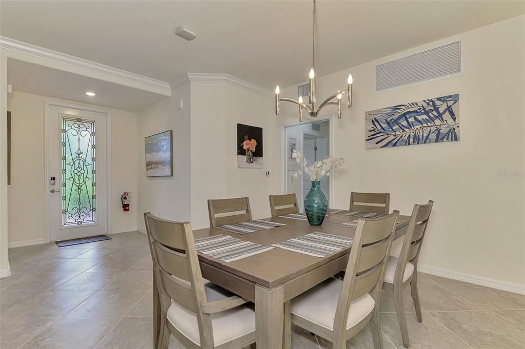 待售: $349,000 (3 贝兹, 2 浴室, 1737 平方英尺)