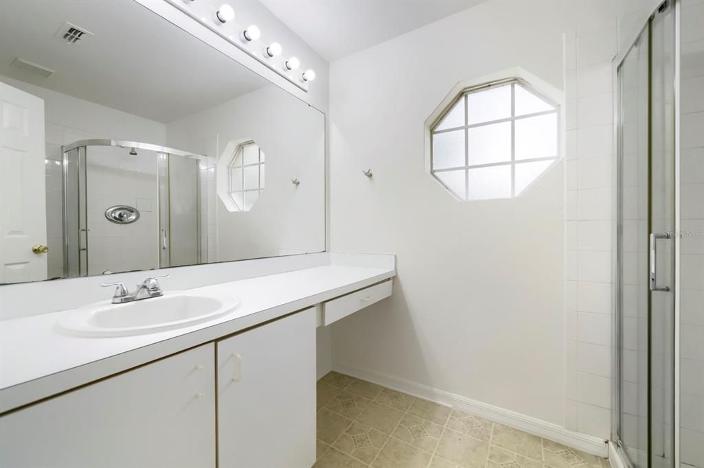 En Venta: $250,000 (3 camas, 2 baños, 1536 Pies cuadrados)