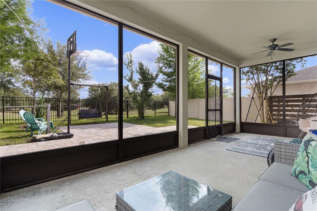 For Sale: $439,000 (4 beds, 2 baths, 2716 Square Feet)