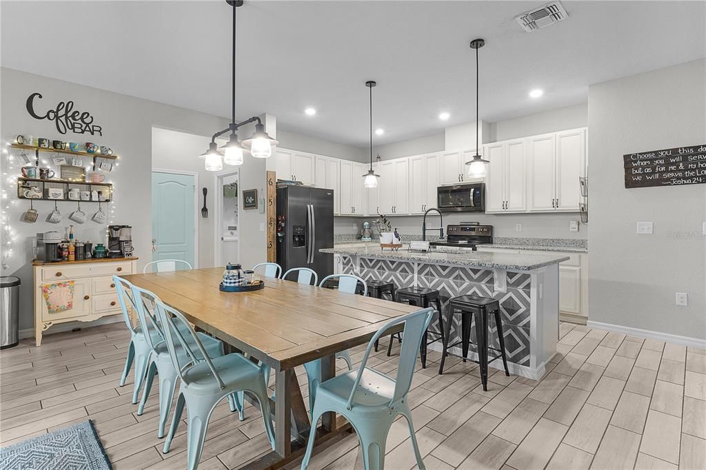 For Sale: $439,000 (4 beds, 2 baths, 2716 Square Feet)