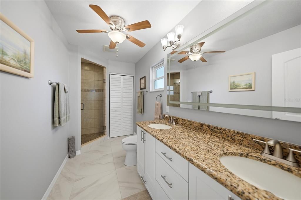 En Venta: $759,000 (2 camas, 3 baños, 1452 Pies cuadrados)