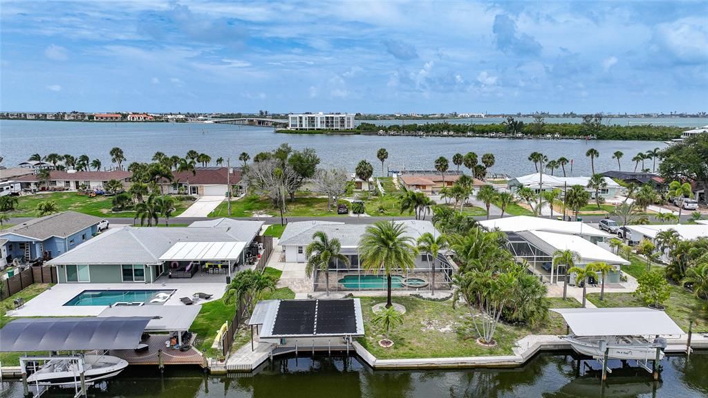En Venta: $759,000 (2 camas, 3 baños, 1452 Pies cuadrados)