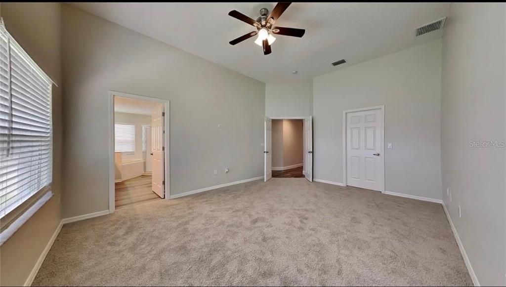 For Sale: $479,000 (4 beds, 2 baths, 2263 Square Feet)