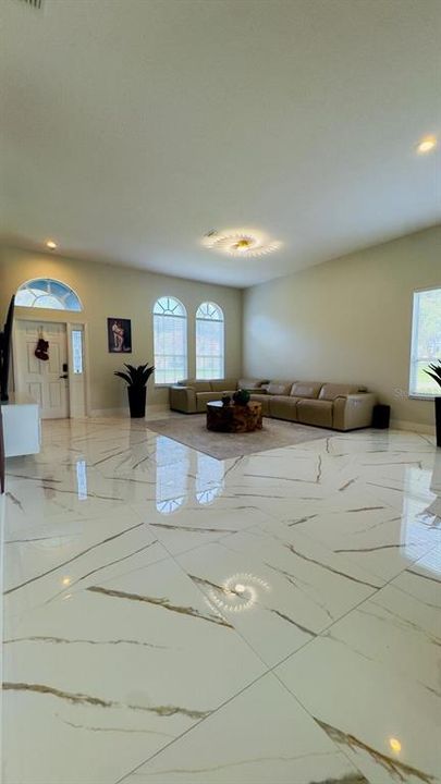 For Sale: $479,000 (4 beds, 2 baths, 2263 Square Feet)
