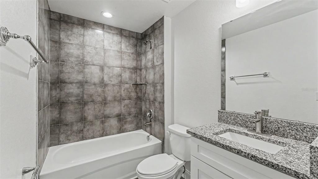 For Sale: $279,000 (3 beds, 2 baths, 1285 Square Feet)