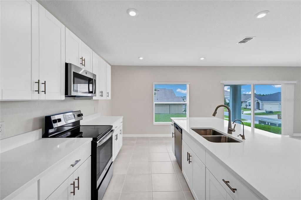 For Sale: $439,000 (4 beds, 2 baths, 2160 Square Feet)