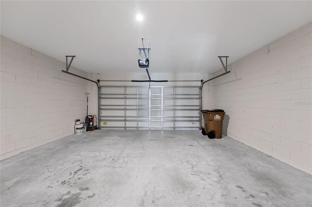 For Sale: $439,000 (4 beds, 2 baths, 2160 Square Feet)