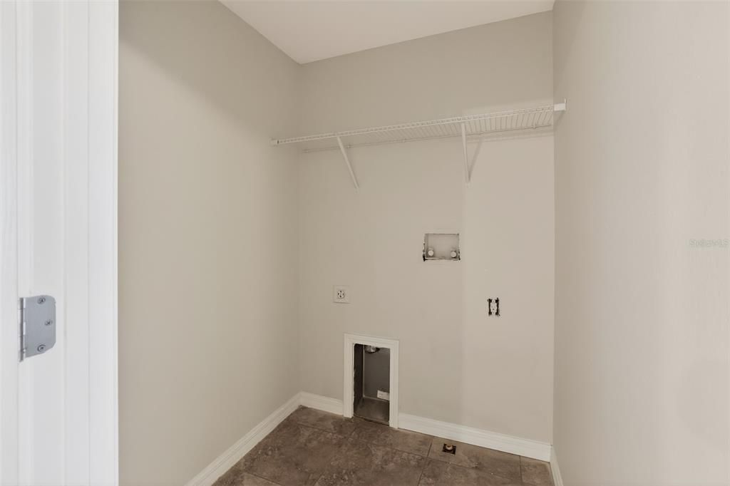 For Sale: $245,000 (3 beds, 2 baths, 1578 Square Feet)