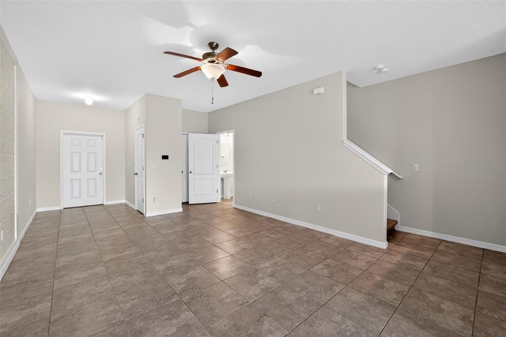 For Sale: $245,000 (3 beds, 2 baths, 1578 Square Feet)