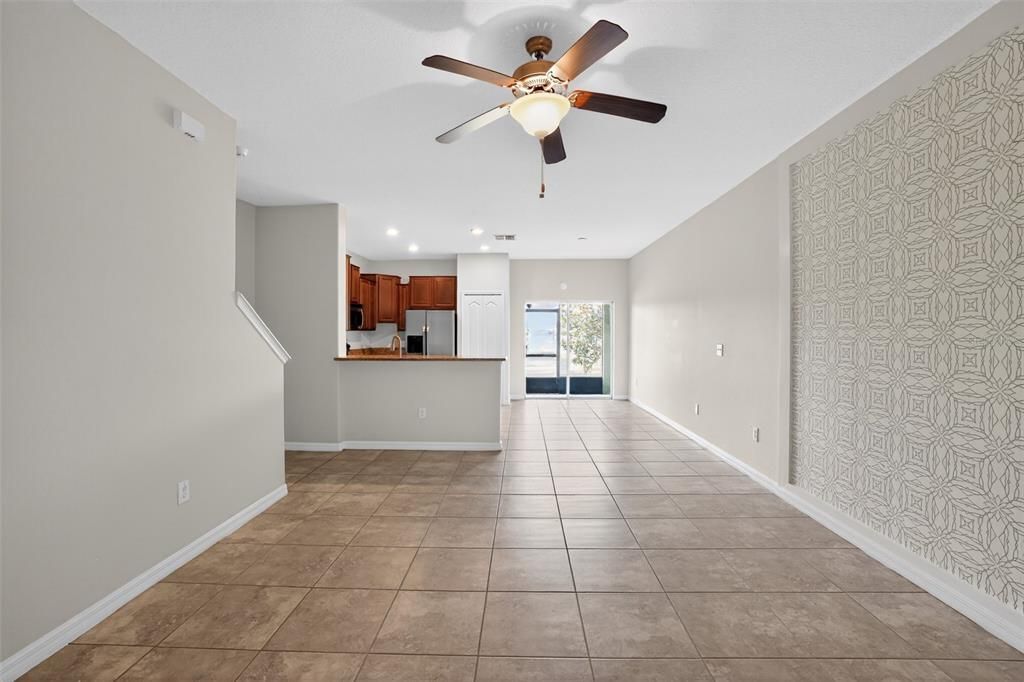 For Sale: $245,000 (3 beds, 2 baths, 1578 Square Feet)