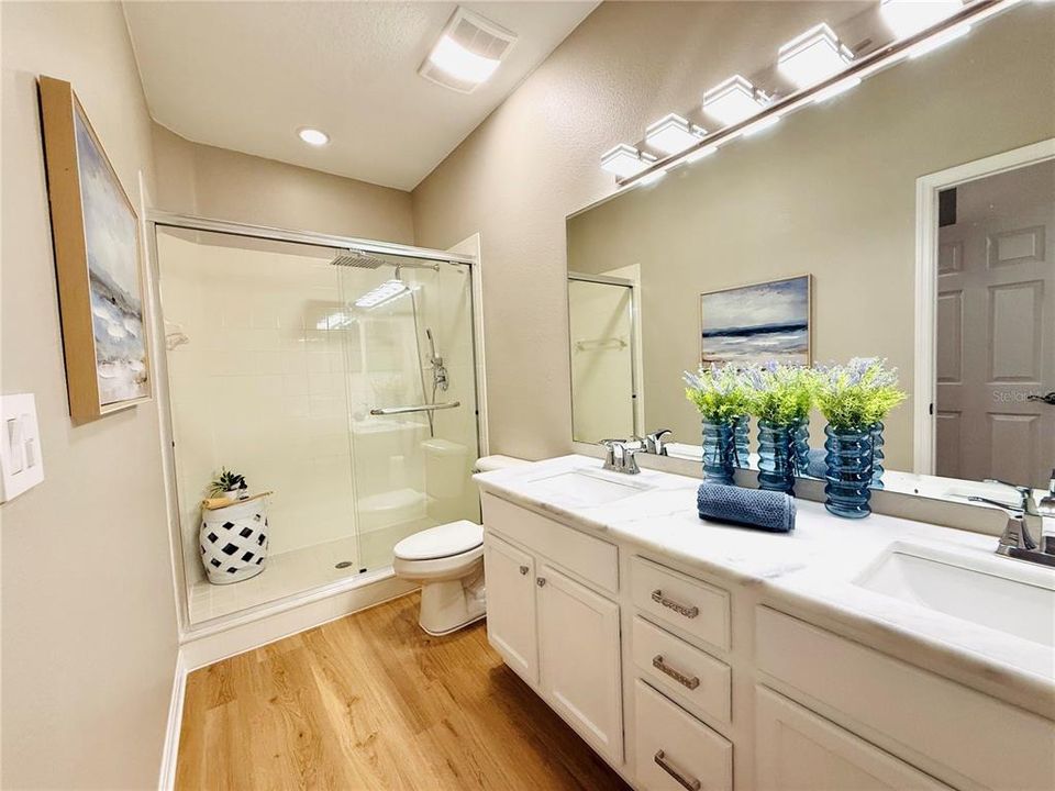 For Sale: $375,000 (2 beds, 2 baths, 1767 Square Feet)
