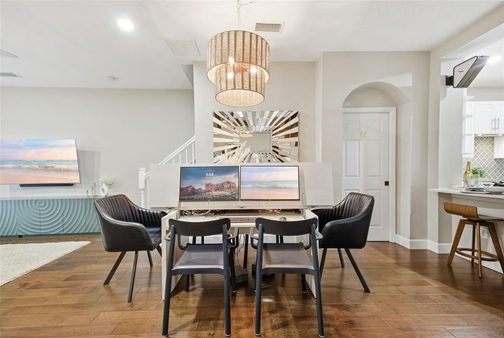 For Sale: $375,000 (2 beds, 2 baths, 1767 Square Feet)