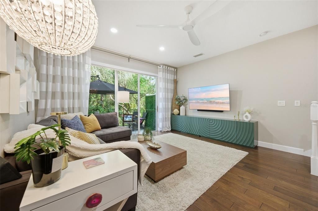 For Sale: $375,000 (2 beds, 2 baths, 1767 Square Feet)