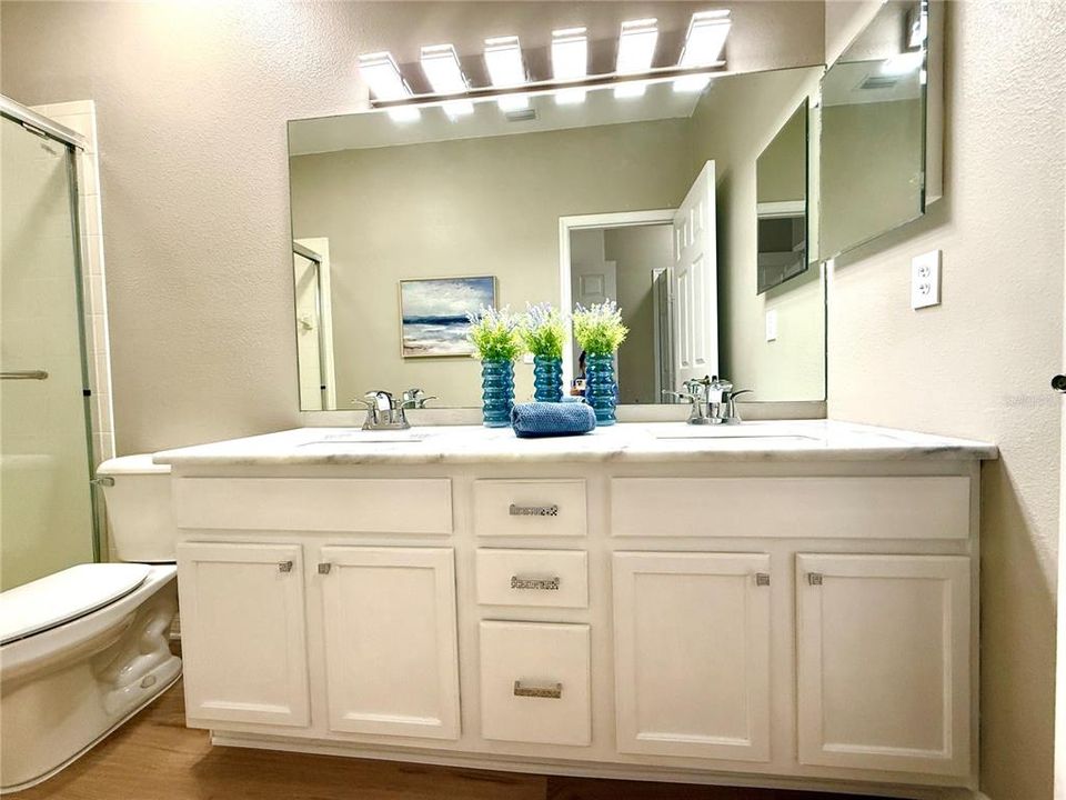 For Sale: $375,000 (2 beds, 2 baths, 1767 Square Feet)