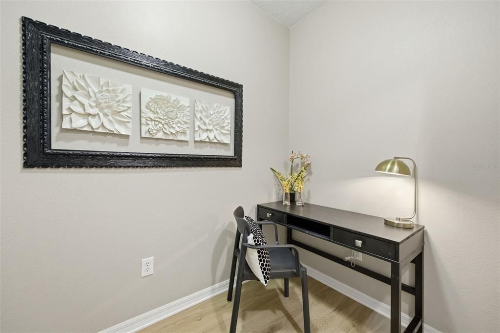 For Sale: $375,000 (2 beds, 2 baths, 1767 Square Feet)