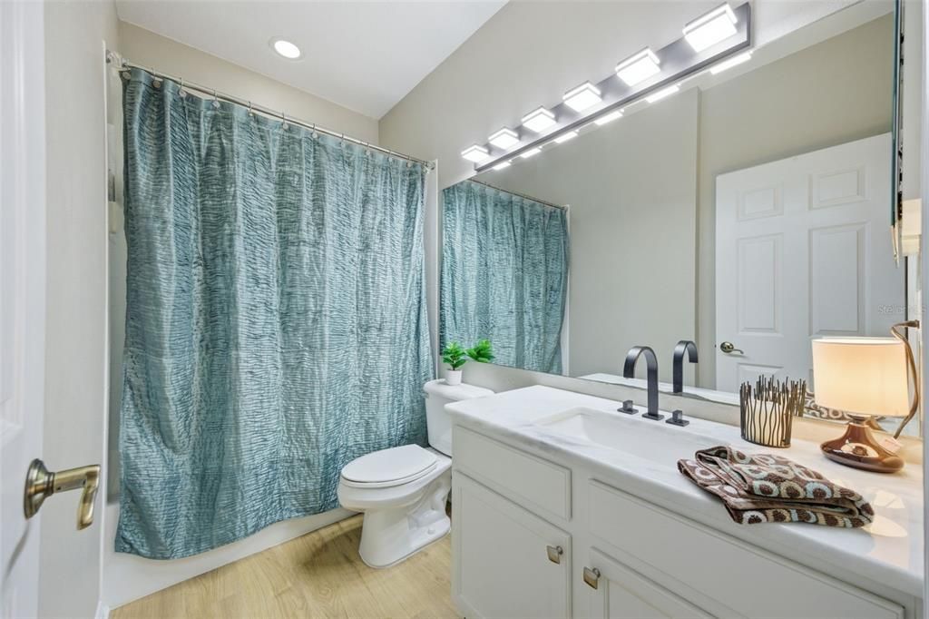 For Sale: $375,000 (2 beds, 2 baths, 1767 Square Feet)