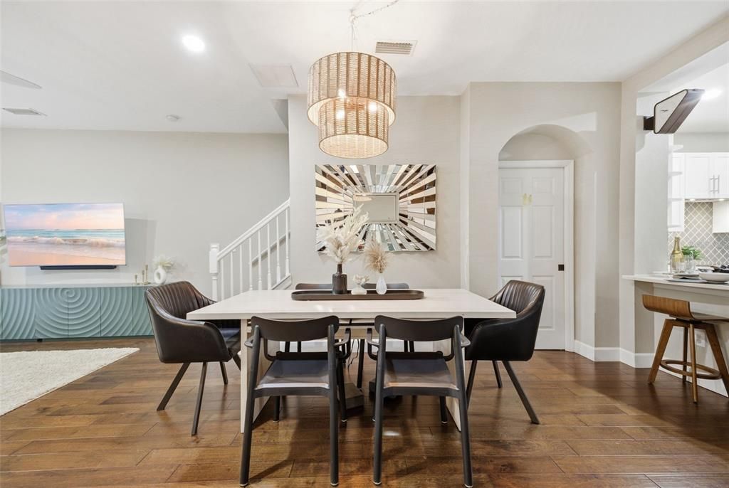 For Sale: $375,000 (2 beds, 2 baths, 1767 Square Feet)
