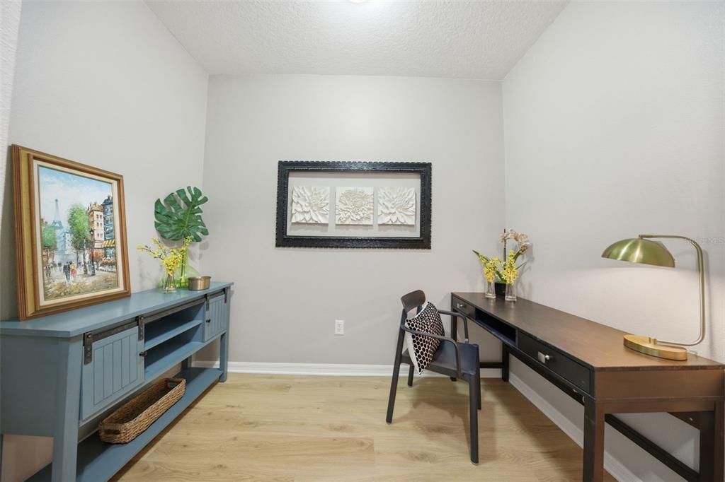 For Sale: $375,000 (2 beds, 2 baths, 1767 Square Feet)