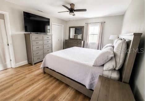 For Sale: $475,000 (4 beds, 2 baths, 1963 Square Feet)