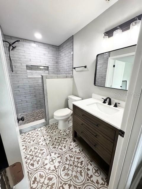 For Sale: $475,000 (4 beds, 2 baths, 1963 Square Feet)