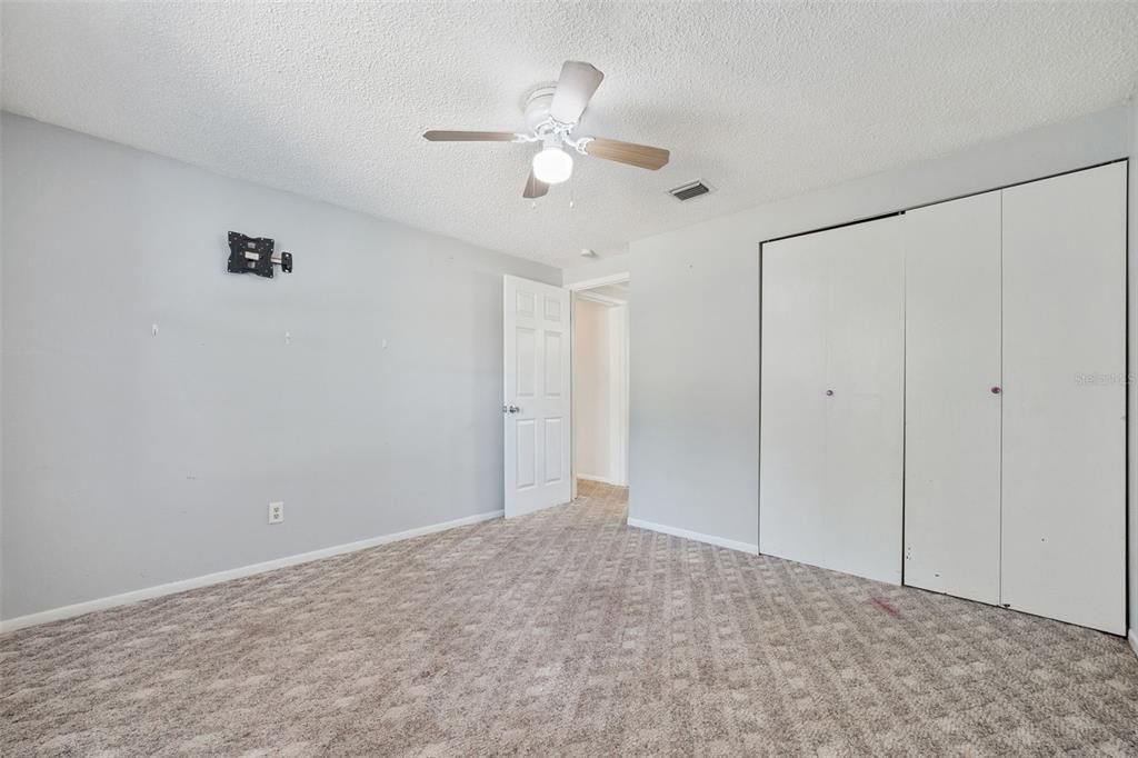 For Sale: $225,000 (3 beds, 2 baths, 1188 Square Feet)