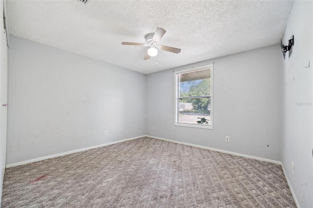 For Sale: $225,000 (3 beds, 2 baths, 1188 Square Feet)