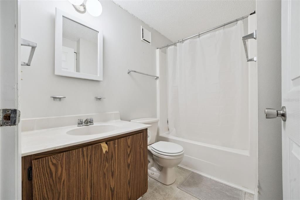 For Sale: $225,000 (3 beds, 2 baths, 1188 Square Feet)