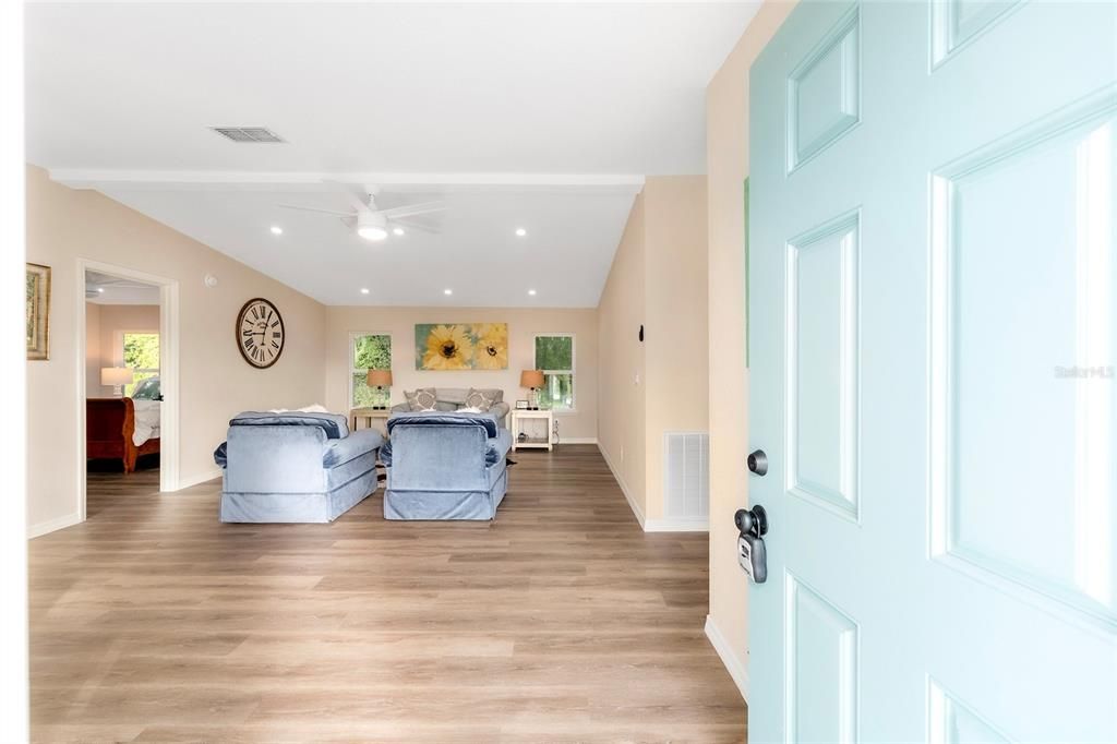 Activo con contrato: $439,900 (3 camas, 2 baños, 1392 Pies cuadrados)