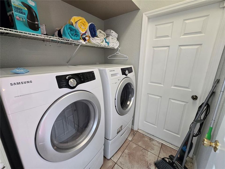 В аренду: $2,900 (5 спален, 3 ванн, 2381 Квадратных фут)