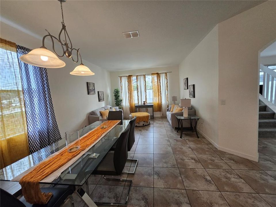 В аренду: $2,900 (5 спален, 3 ванн, 2381 Квадратных фут)