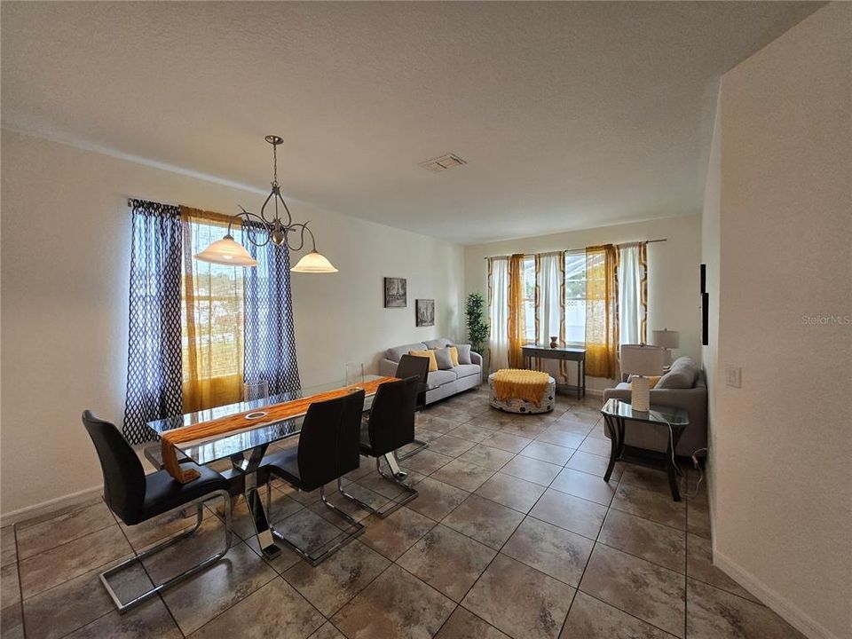 В аренду: $2,900 (5 спален, 3 ванн, 2381 Квадратных фут)