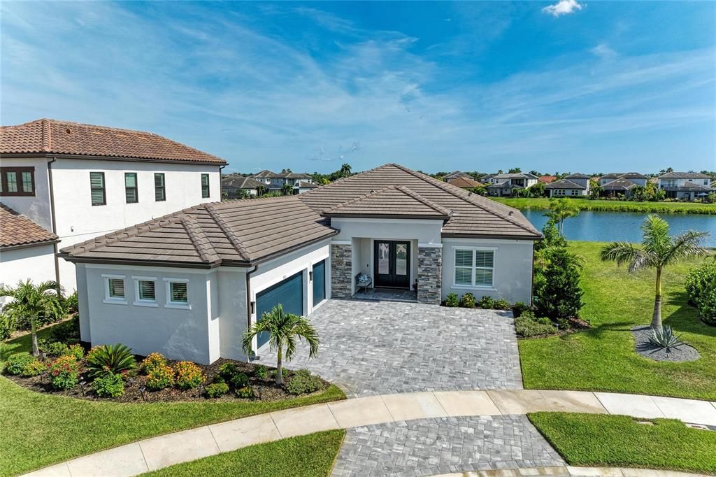 На продажу: $959,900 (3 спален, 3 ванн, 2300 Квадратных фут)