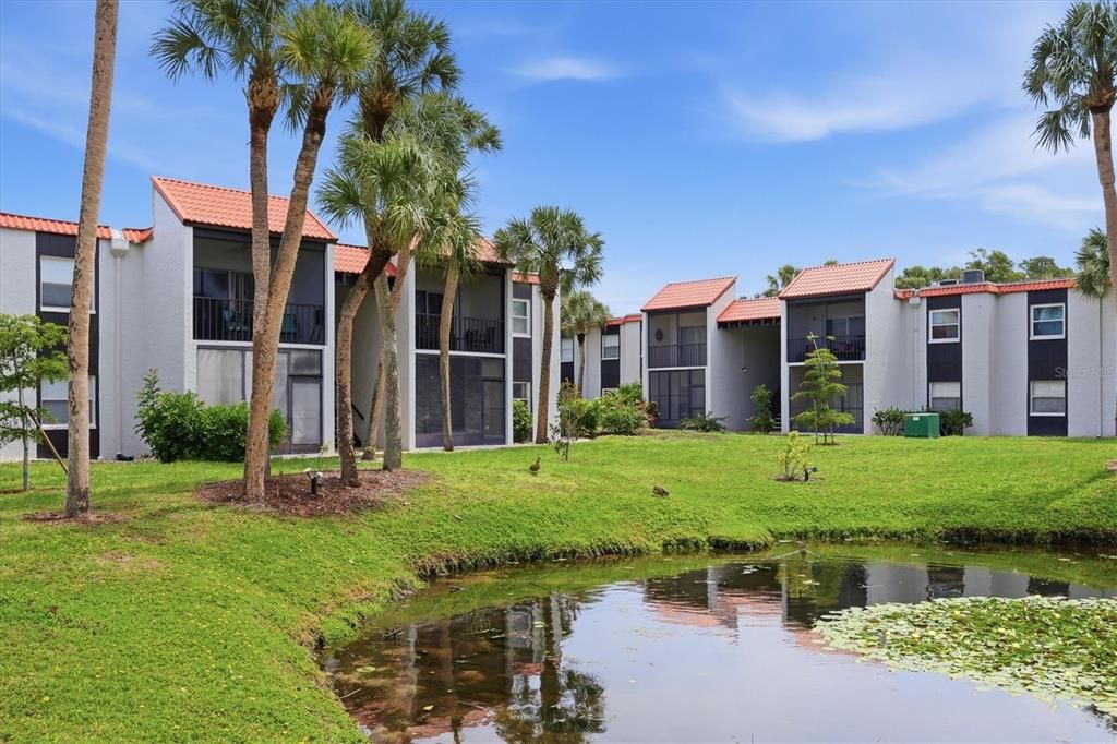 For Sale: $154,000 (1 beds, 1 baths, 714 Square Feet)