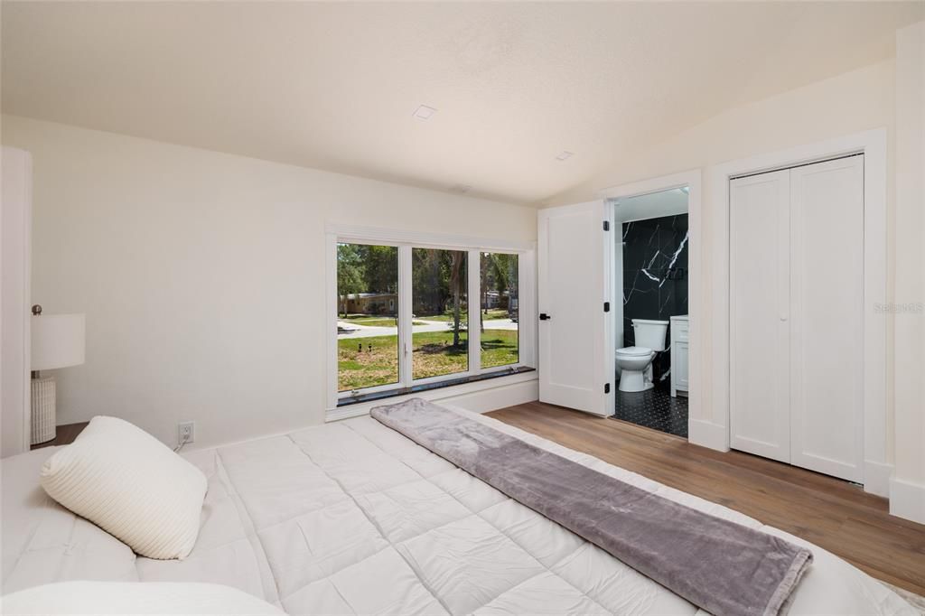 For Sale: $2,700,000 (5 beds, 4 baths, 4454 Square Feet)
