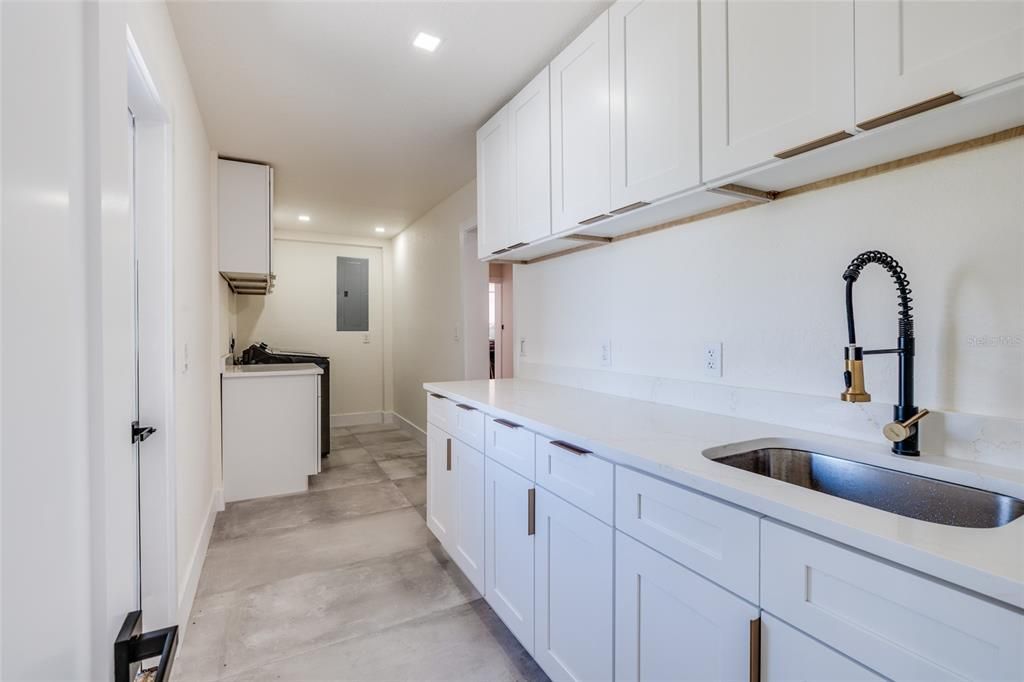 For Sale: $2,700,000 (5 beds, 4 baths, 4454 Square Feet)