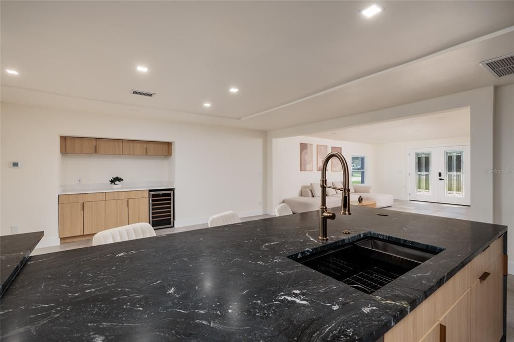 For Sale: $2,700,000 (5 beds, 4 baths, 4454 Square Feet)