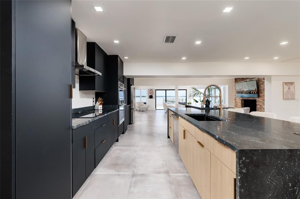 For Sale: $2,700,000 (5 beds, 4 baths, 4454 Square Feet)
