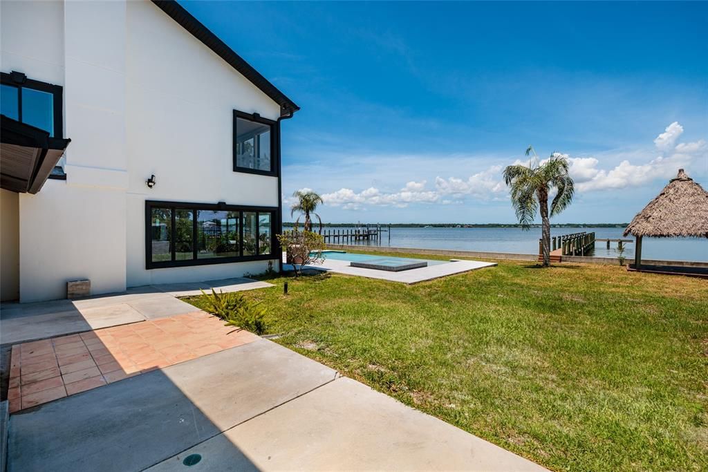 For Sale: $2,700,000 (5 beds, 4 baths, 4454 Square Feet)