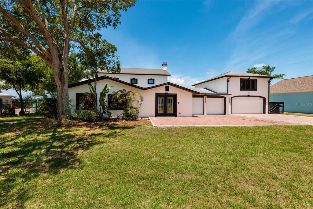 For Sale: $2,700,000 (5 beds, 4 baths, 4454 Square Feet)