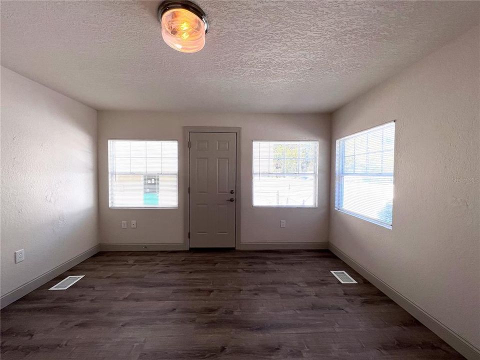 For Rent: $3,000 (3 beds, 2 baths, 2028 Square Feet)