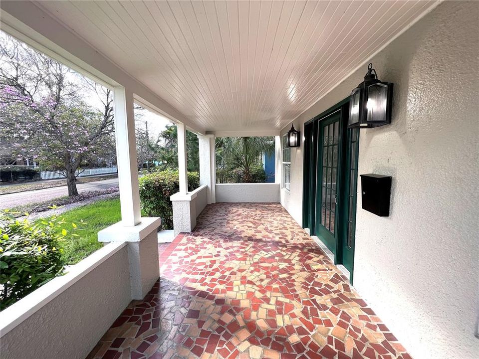 For Rent: $3,000 (3 beds, 2 baths, 2028 Square Feet)