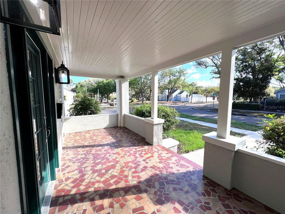 For Rent: $3,000 (3 beds, 2 baths, 2028 Square Feet)
