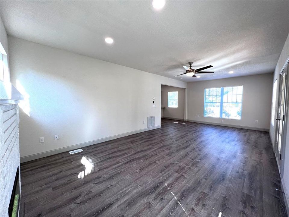 For Rent: $3,000 (3 beds, 2 baths, 2028 Square Feet)